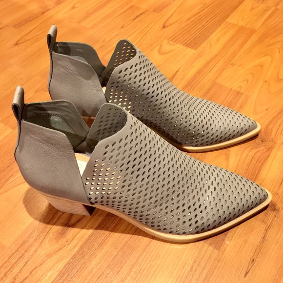 SOLD 🌈 New Dolce Vita Ankle Boots - Picture 7 of 14